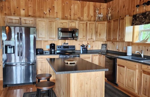 Caribou Cabin | The Den Cabin