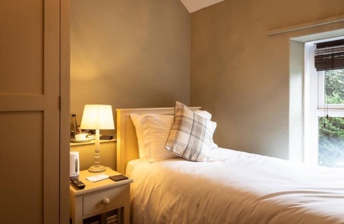 Edmundbyers House | The Derwent Arms