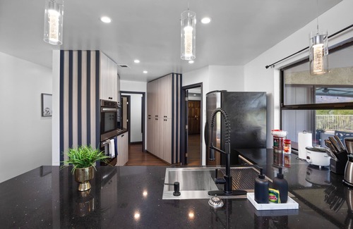 San Bernardino House | The Designer Home｜City Skyline Views｜More in LA