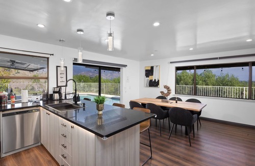 San Bernardino House | The Designer Home｜City Skyline Views｜More in LA