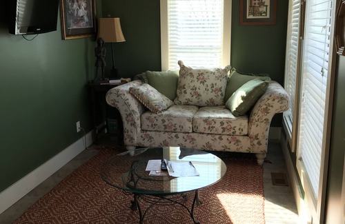 Salem Bed & Breakfast | The Destination B&B