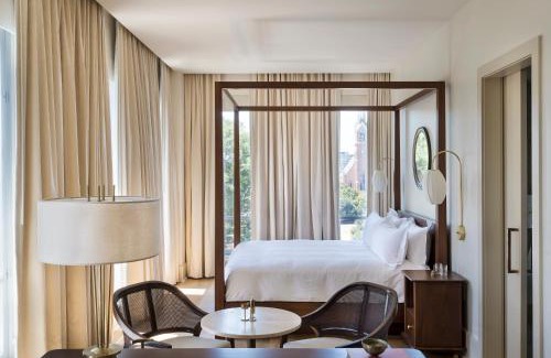 Downtown Charleston Hotel | The Dewberry Charleston