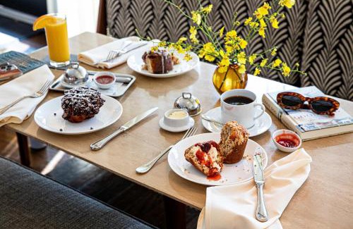 Downtown Charleston Hotel | The Dewberry Charleston