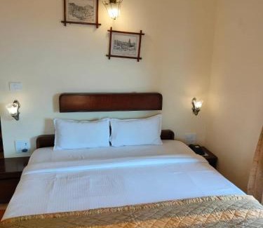 Panchgani Hotel | The Dhanhills - a valley view hotel in panchgani