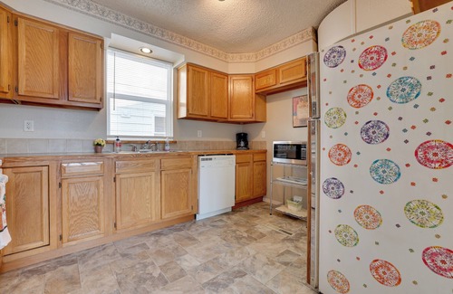 Caldwell House | 'The Diamond Bungalow' - Cozy Caldwell Home!