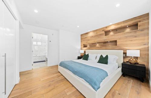 Wilshire Montana Apartment | The Diamond Dune Three floors Two Balconies BBQ