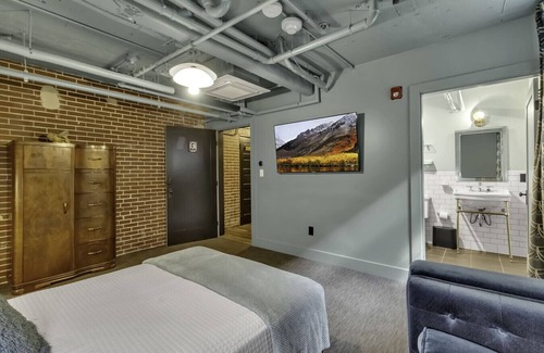 East Aurora House | The Dillinger Room @ The Bank