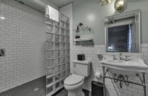 East Aurora House | The Dillinger Room @ The Bank