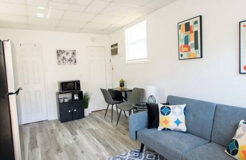 United Central Apartment | The Diplomat St Pete: Affordable Urban Studio #11