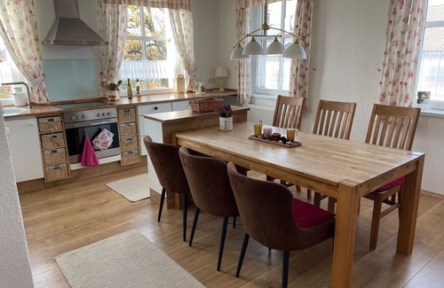 Gruenenbach Apartment | "The Dirndl Queen" apartment in the Allgäu for 7 guests 110sqm