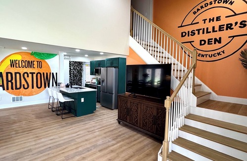 Bardstown House | The Distillers Den- Hottub, Gameroom, Barndo, IN BARDSTOWN