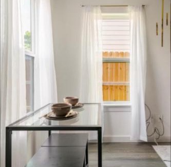 Northeast Houston House | The Divine 3 - Townhome with AC, WiFi in Beautiful Houston