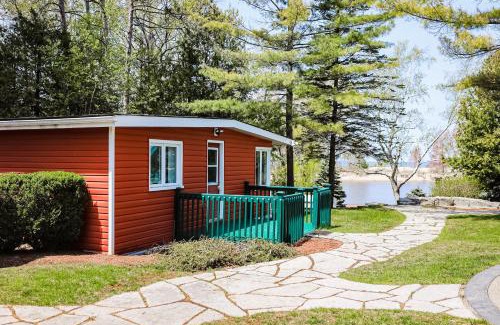 Wasaga Beach House | The Dockhouse Cottage Five