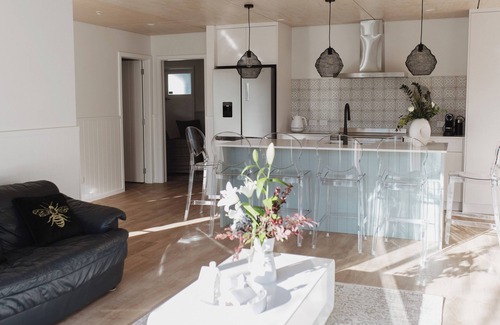 Waikanae Villa | The Doctors Villa Waikanae