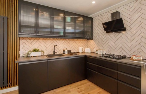 York House | The Dodsworth modern 4 bedroom house, sleeps 8