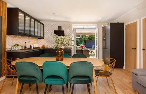 York House | The Dodsworth modern 4 bedroom house, sleeps 8