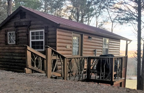 Sparta House | "The DogHouse" a Pet Friendly Cabin near Fall Creek Falls, The Doghouse - Pet Friendly Cabin w/View