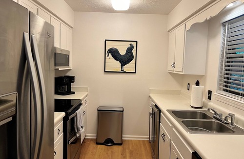 Sapphire Condo | The Dogwood condo is located in the heart of Sapphire Valley with WiFi, AC