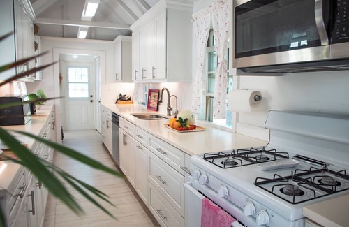 Dunmore Town House | The Doll House- Harbour Island's finest sunsets on the bay!
