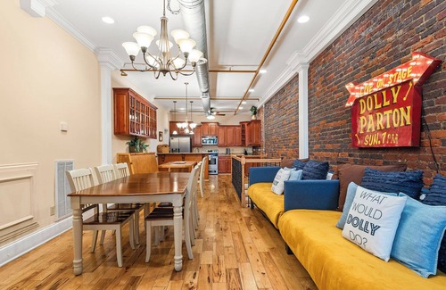 Downtown Nashville Condo | The Dolly- 2 Blocks to Broadway