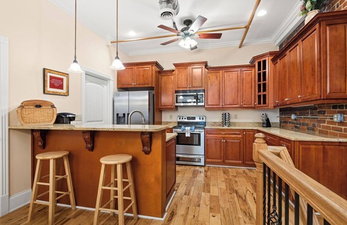 Downtown Nashville Condo | The Dolly- 2 Blocks to Broadway