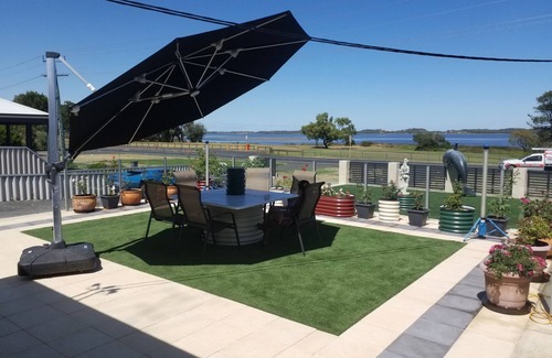 Australind House | THE DOLPHIN PLACE ON THE ESTUARY.