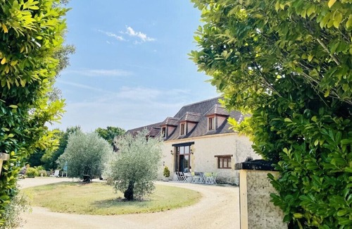 Sainte-Foy-de-Longas Cottage | The Domaine de Camberoux