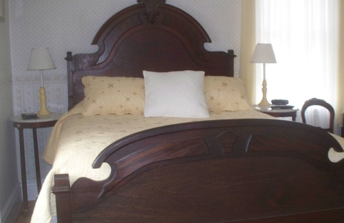 Blooming Grove Bed & Breakfast | The Dominion House Bed & Breakfast