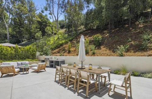 Studio City Apartment | The Dona Modern