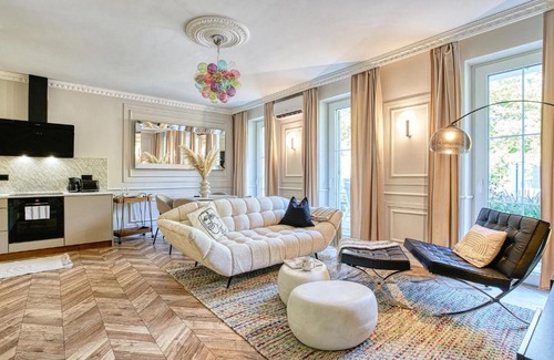 Mosonmagyarovar Apartment | The Doors Luxury Apartment