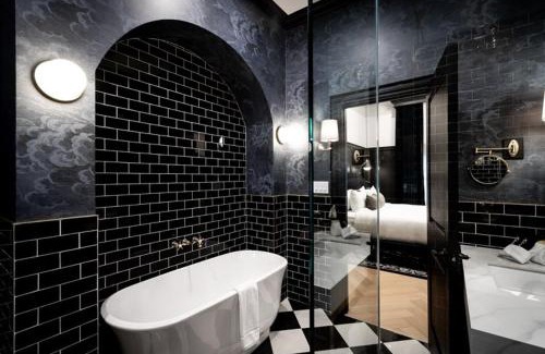 Collingwood Hotel | The Dorchester Hotel