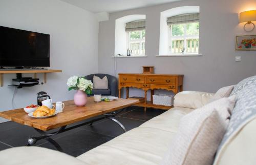 Llandygwydd House | The Dovecote Llechryd