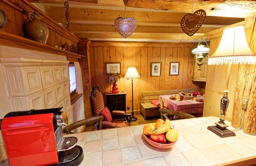Riquewihr House | The Doves' Nest*, authentic Alsatian house in the rampart of Riquewihr