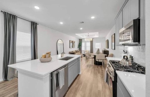 Magnolia House | The DOVI Collection Sweet Cherry Retreat