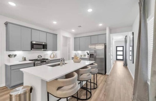 Magnolia House | The DOVI Collection Sweet Cherry Retreat