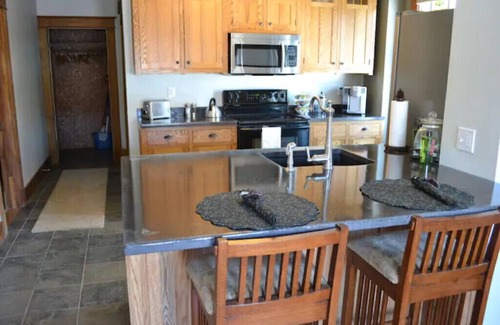 North Creek House | The Dowager Town Home