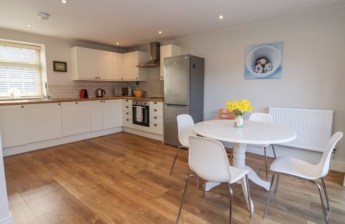 Bedale Cottage | THE DOWER HOUSE COTTAGE, with a garden in Kirklington