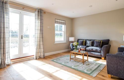 Leiston House | The Dower Lodge