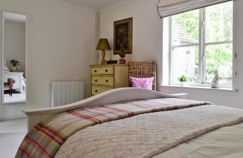 Laverton House | The Downs Barn Lodge