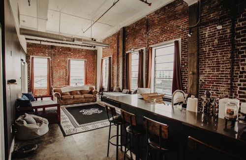 Downtown Memphis Apartment | The Downtown Bungalow Loft
