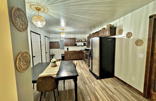 Mountain View Apartment | The Downtown Nook