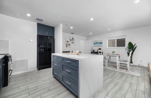Croissant Park Apartment | The Downtown Retreat #2