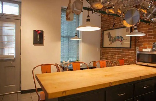 Downtown St. Louis House | The Doxie - Townhouse in Historic Soulard
