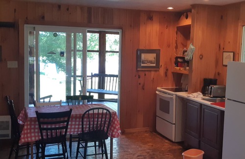 Blackville Cabin | The Dr Keenan cottage 2 bedroom 2 bath. Sleeps 6 Full kitchen.screened porch