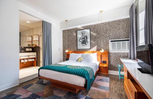 Beaconsfield Village Hotel | The Drake Hotel