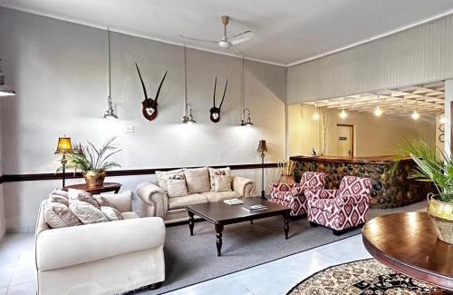 Maruleng Cabin | @The Drakens Lodge