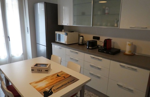 San Donato - Campidoglio Apartment | The Dream Hunter: comfort and taste in a quiet, well-served area.