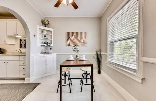Lower Greenville Apartment | The Dreamy Escape on Lower Greenville