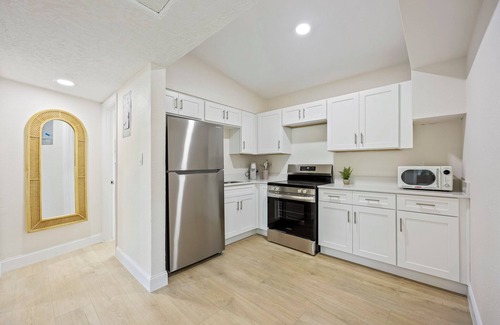 Parsuns To Cocoa Beach Apartment | The Drift