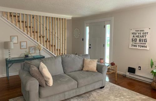 Snow Hill House | The Driftwood Den